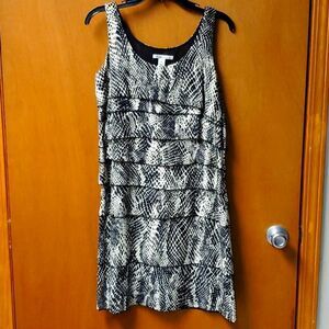 Kenneth Cole Black/ White Ruffle Layer silk dress, size 4